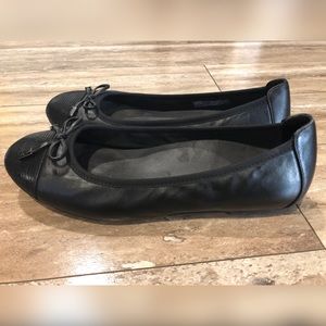 Vionic Minna Black Flats Size 9